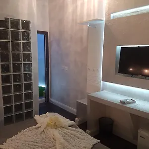 Homestay Glamour Spanish Steps, Rome